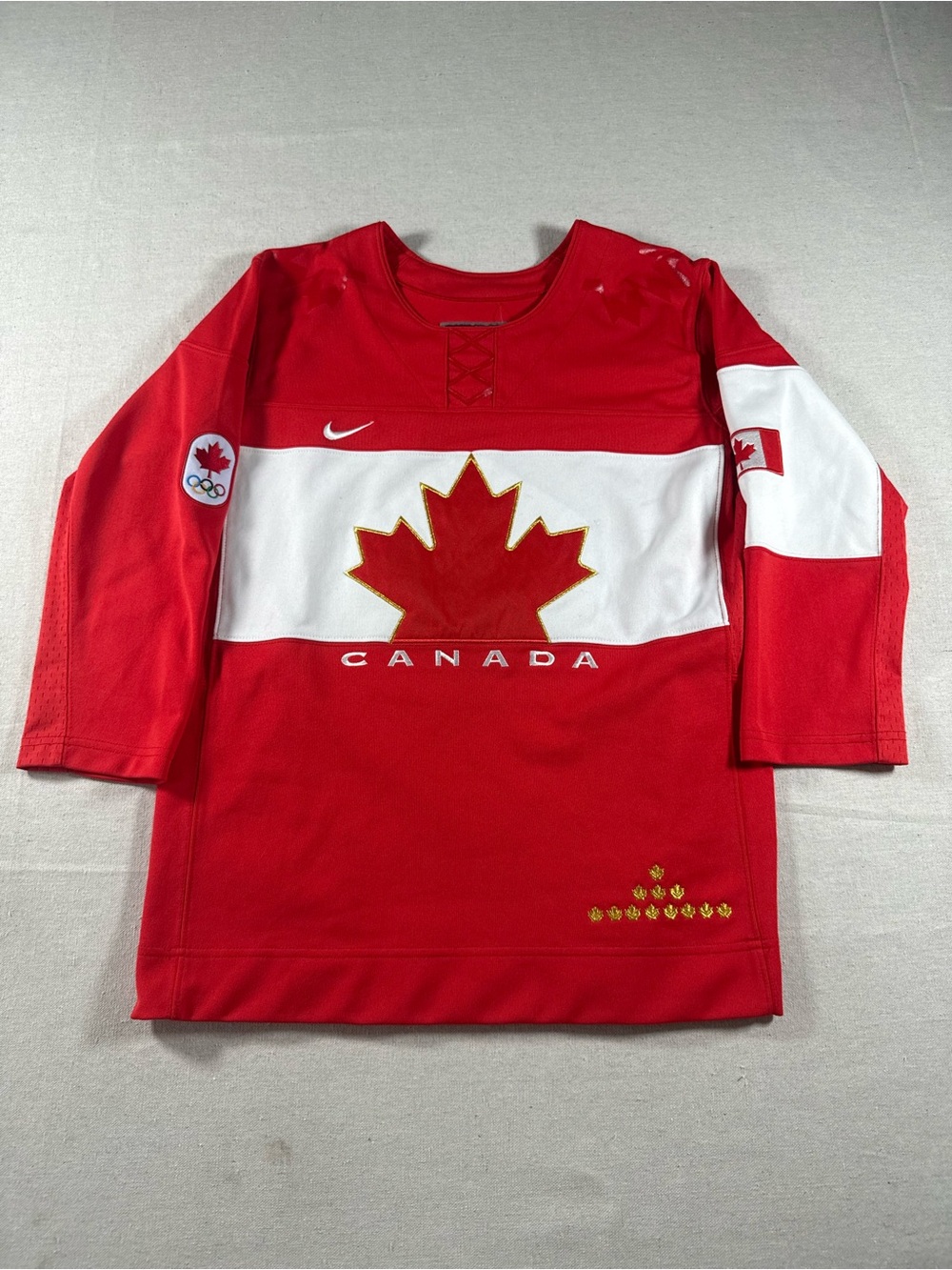 Nike Team Canada Red Hockey Jersey 2014 Sochi Winter Olympics Size S/M Youth